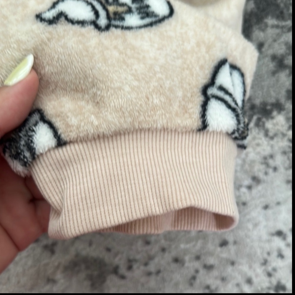 Disney at primark Winnie the Pooh being fleece pajama set - Picture 2 of 6